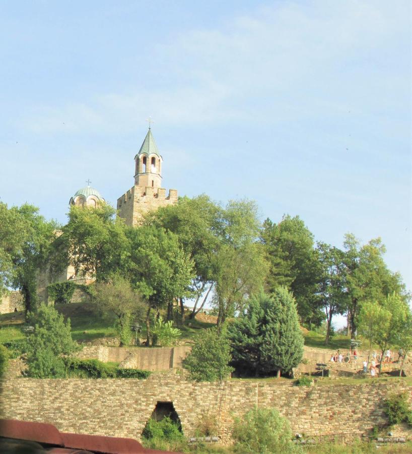 Home With The Veranda Veliko Tărnovo Exteriör bild